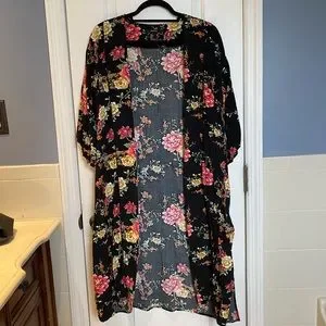 Forever 21 Black Floral Kimono